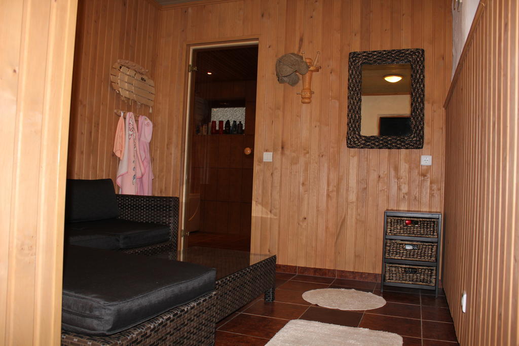 Krapi Guesthouse Treimani Экстерьер фото