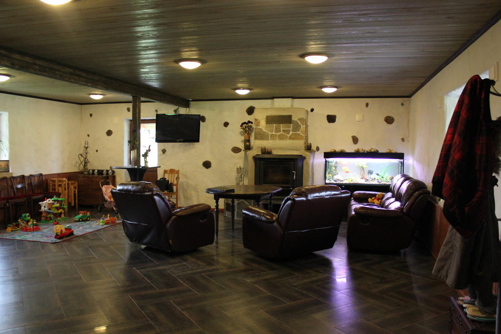 Krapi Guesthouse Treimani Номер фото
